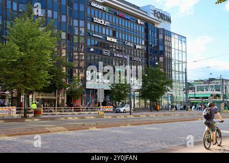 Forum Shopping Center in der Mannerheimintie Street im Zentrum von Helsinki, Finnland August 2024 Stockfoto