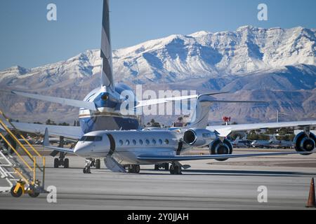 Ein Gulfstream G650 mit der Registrierung N628TS, im Besitz von Falcon Landing LLC und häufig von Elon Musk am Flughafen Las Vegas vor Super Bowl LVI geflogen Stockfoto