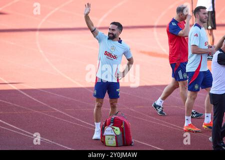 Madrid, Spanien. September 2024. Daniel Carvajal von Spanien grüßt die Fans während des Spanientrainings in Ciudad del Futbol de Las Rozas. Quelle: SOPA Images Limited/Alamy Live News Stockfoto