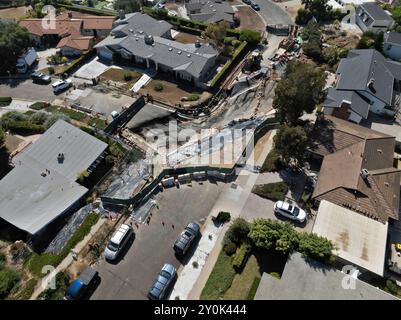 Rancho Palos Verdes, USA. September 2024. Der Strom und das Gas wurden aufgrund von Rutschaktivitäten für 140 Häuser im Seaview-Gebiet von Rancho Palos Verdes abgeschaltet. Zusätzliche Häuser in der Gegend werden ebenfalls vom Strom abgeschaltet, und es gibt obligatorische Evakuierungen, da das Gebiet in das Meer rutschen kann. 2/2024 Rancho Palos Verdes, CA., USA (Foto: Ted Soqui/SIPA Photo USA) Credit: SIPA USA/Alamy Live News Stockfoto