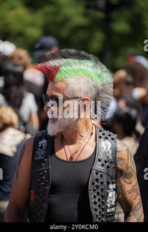 New York Ciy, USA. September 2024. Pro-palästinensische Unterstützer hielten am Labor Day am 2. September 2024 in New York City, NY, einen massiven marsch ab. (Foto: Steve Sanchez/SIPA USA). Quelle: SIPA USA/Alamy Live News Stockfoto