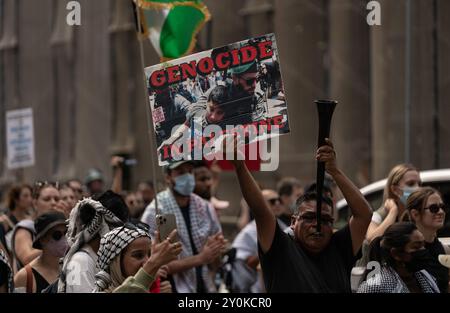 New York Ciy, USA. September 2024. Pro-palästinensische Unterstützer hielten am Labor Day am 2. September 2024 in New York City, NY, einen massiven marsch ab. (Foto: Steve Sanchez/SIPA USA). Quelle: SIPA USA/Alamy Live News Stockfoto