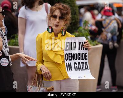 New York Ciy, USA. September 2024. Pro-palästinensische Unterstützer hielten am Labor Day am 2. September 2024 in New York City, NY, einen massiven marsch ab. (Foto: Steve Sanchez/SIPA USA). Quelle: SIPA USA/Alamy Live News Stockfoto