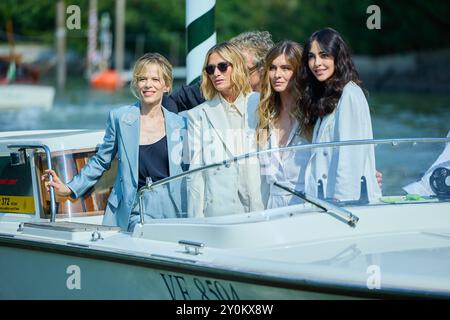 Venedig, Italien. September 2024. 81. Venedig Filmfestival in Venedig, Italien, am 2. September 2024. Stars am Lido Day 6 Sonia Bergamasco, Anna Foglietta, Vittoria Puccini und RocÌo Munoz Morales - 20240902 PD2603 Credit: APA-PictureDesk/Alamy Live News Stockfoto