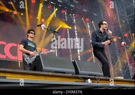 6. Juli 2024: Justin Hayward-Young und Timothy Lanham treten mit den Impfstoffen beim IDays Festival in Mailand auf Stockfoto