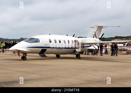 Die italienische Luftwaffe Piaggio P.180 Avanti auf dem Asphalt der NATO-Luftwaffenbasis Geilenkirchen. Deutschland - 2. Juli 2017 Stockfoto