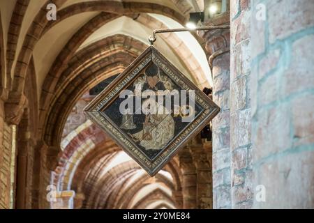 Ein Mort brod aus dem 17. Jahrhundert in der St. Magnus Cathedral, Kirkwall. Memento Mori zum Gedenken an Robert Nicholson, einen einheimischen Glaser. Stockfoto