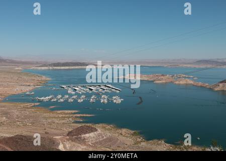 Ein Panoramablick auf Lake Mead und die Bootsanlegestelle. Stockfoto