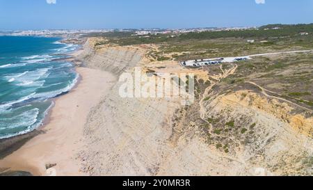 vista aérea da Praia da Vigia Sintra Portugal Stockfoto