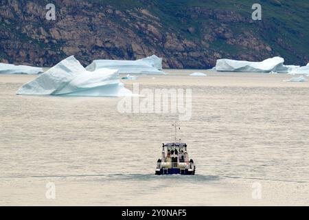 Eine Bootsfahrt zu den Eisbergen im Fjord von narsarsuaq, grönland Stockfoto