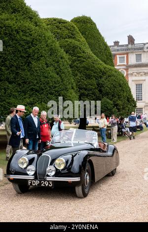 Jagura XK120 Gewinner des Club Concous beim Concours of Elegance Hampton Court Palace London UK 2024 Stockfoto