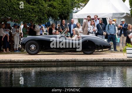 Jagura XK120 Gewinner des Club Concous beim Concours of Elegance Hampton Court Palace London UK 2024 Stockfoto