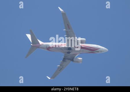 Chiangmai, Thailand - 23. Dezember 2023: B-5812 Boeing 737-700 von Ruili Airlines. Fahren Sie von Chiangmai nach Kunming. Stockfoto