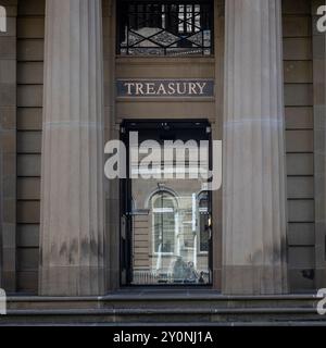 Außenansicht des Treasury-Gebäudes in der City of Hobart, der Hauptstadt von Australiens Inselstaat Tasmanien. Stockfoto