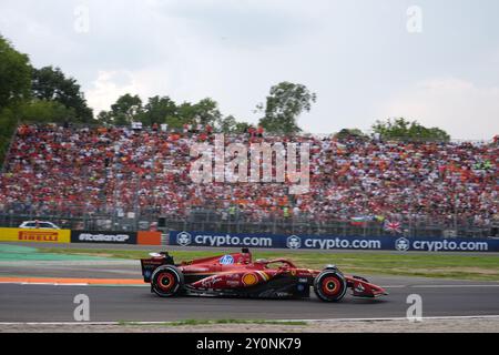 Monza, Italien. September 2024. Charles Leclerc aus Monaco fuhr mit dem Scuderia Ferrari SF-24 Ferrari während des Rennens der Formel 1 in Monza. Quelle: Alessio Morgese/Alessio Morgese/Emage/Alamy Live News Stockfoto