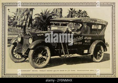 1918 'Großvater' Studebaker Big Six. Weltrekord 490.000 Meilen über 5 Jahre. Werbematerial für Studebaker Corporation South Bend, Indiana Stockfoto