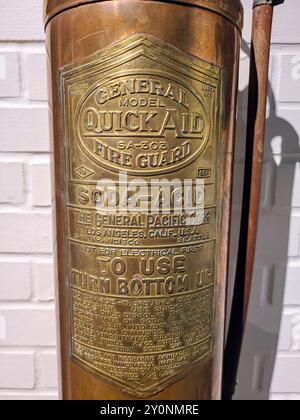 Vintage Messing Feuerlöscher Soda-Säure Nahaufnahme Stockfoto