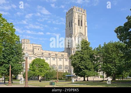 Die Scottish Rite Cathedral gilt weithin als eines der schönsten neogotischen Gebäude in den USA, das größte Gebäude der Welt, das der Freimaurerei gewidmet ist. Indianapolis Stockfoto