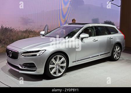 Volvo V90 auf dem Internationalen Automobilsalon in Genf. Schweiz - 1. März 2016. Stockfoto