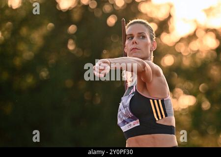 Turnov, Tschechische Republik. September 2024. Der tschechische Athlet Nikola Ogrodnikova tritt am 3. September 2024 im Speerwurf während des Ludvik Danek Memorial Athletic Meeting in Turnov (Tschechische Republik) an. Quelle: Radek Petrasek/CTK Photo/Alamy Live News Stockfoto