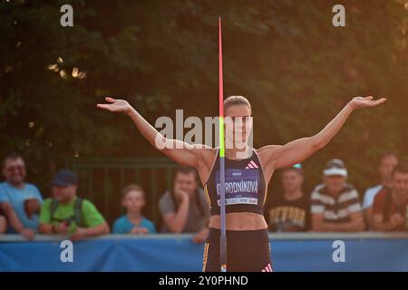 Turnov, Tschechische Republik. September 2024. Der tschechische Athlet Nikola Ogrodnikova tritt am 3. September 2024 im Speerwurf während des Ludvik Danek Memorial Athletic Meeting in Turnov (Tschechische Republik) an. Quelle: Radek Petrasek/CTK Photo/Alamy Live News Stockfoto