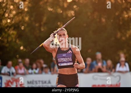 Turnov, Tschechische Republik. September 2024. Der tschechische Athlet Nikola Ogrodnikova tritt am 3. September 2024 im Speerwurf während des Ludvik Danek Memorial Athletic Meeting in Turnov (Tschechische Republik) an. Quelle: Radek Petrasek/CTK Photo/Alamy Live News Stockfoto