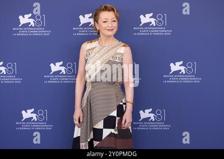 Lido Di Venezia, Italien. September 2024. Lesley Manville nimmt am 3. September 2024 am „Queer“-Fotogespräch während des 81. Internationalen Filmfestivals von Venedig im Palazzo del Casino Teil. © Foto: Cinzia Camela. Quelle: Live Media Publishing Group/Alamy Live News Stockfoto