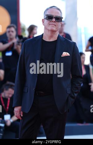 Venedig, Italien. September 2024. Ernst Knam besucht den „Queer“ Roten Teppich beim 81. Internationalen Filmfestival Venedig am 03. September 2024 in Venedig. (Foto: Gian Mattia D'Alberto/LaPresse) Credit: LaPresse/Alamy Live News Stockfoto