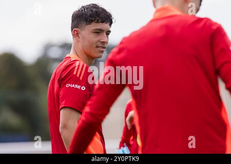 PONTYCLUN, GROSSBRITANNIEN. September 2024. Wales U21 Luey Giles während eines Wales Senior Männer Trainings im Vale Resort vor dem Spiel der UEFA Nations League gegen die Türkei 2025 im Cardiff City Stadium am 6. September. (Bild von John Smith/FAW) Credit: Football Association of Wales/Alamy Live News Stockfoto