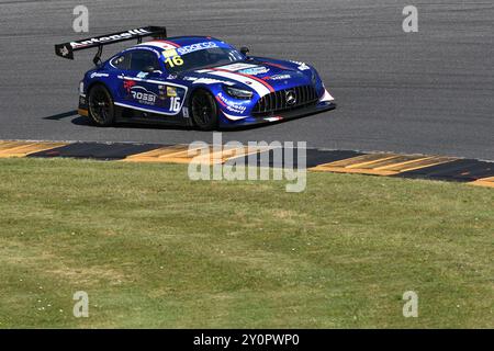 16 Scarperia, Italien - 13. Juli 2024: Mercedes AMG GT3 vom Team AKM MOTORSPORT fährt von Sandrucci Gustavo und Ferrari Lorenzo während der ACI CSAI in Aktion Stockfoto