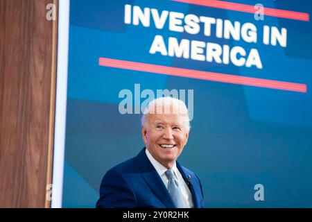 Washington, Usa. September 2024. Präsident Joe Biden lächelt während einer Content-Serie „Investing in America“ im South Court Auditorium im Weißen Haus in Washington, DC am Dienstag, den 3. September 2024. Foto: Bonnie Cash/UPI Credit: UPI/Alamy Live News Stockfoto