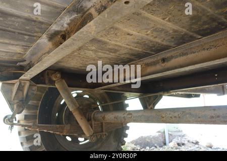 Hochwertige Bauarbeiten in diesem von der Johns Furnace Company hergestellten Anhänger der Armee aus der Vietnam-Ära ist dieser Anhänger fast 60 Jahre alt Stockfoto
