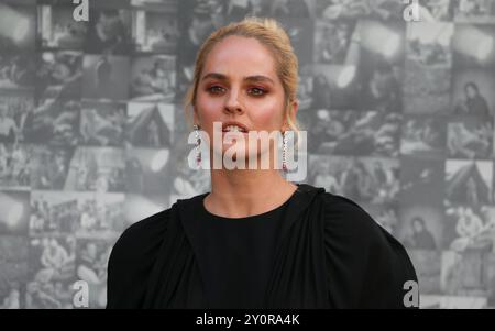 London, Großbritannien. September 2024. Noémie Merlant nimmt an der britischen Premiere von „Lee“ am Odeon Luxe Leicester Square in London Teil. Quelle: SOPA Images Limited/Alamy Live News Stockfoto