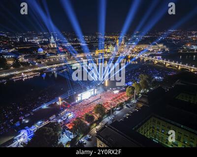 Die Kaisermania in Dresden ist eines der größten Musikveranstaltungen Deutschlands, bei dem der berühmte Sänger und seine Band vor einem großen Publikum auf t auftreten Stockfoto