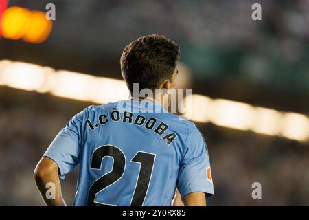 Inigo Cordoba beim LaLiga 2 Hypermotion Spiel zwischen Teams von Cordoba CF und Burgos CF im Estadio Nuevo Arcangel (Maciej Rogowski) Stockfoto