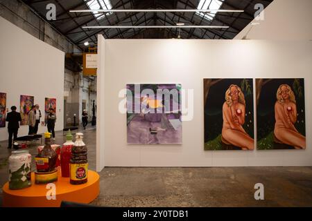 Sydney, Australien. September 2024. Offizielle Medienvorschau von Sydney Contemporary 2024, Australasias erster Kunstmesse, die vom 5. Bis 8. September 2024 in Carriageworks, 245 Wilson St, Eveleigh NSW 2015 stattfindet. Es gibt über 85 Galerien, in denen mehr als 400 verschiedene zeitgenössische Künstler aus der ganzen Welt ausgestellt werden. Richard Milnes/Alamy Live News Stockfoto