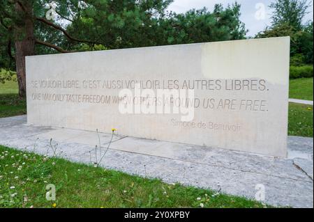 Das Mémorial des Reporters oder Reporters Memorial in Bayeux, Frankreich, ehrt alle Journalisten, die bei der Arbeit getötet wurden Stockfoto