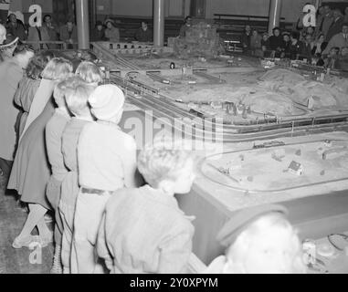 Aktuell 21-195. Lilleputbanen in Oslo. Die größte und vollständigste Modellbahn der Welt ist derzeit im Missionshaus von Calmeyergaten in Oslo zu sehen. Foto: Sverre A. Børretzen / aktuell / N TB ***Foto ist nicht bearbeitet*** dieser Bildtext wird automatisch übersetzt Stockfoto