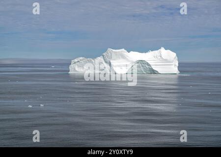 Ein wunderschöner Eisberg im Labradormeer Stockfoto