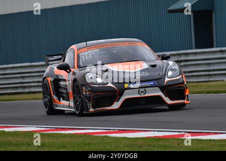 Sebastian Hopkins, Porsche 718 Cayman GT4 RS Clubsport, Team Parker Racing, Porsche Sprint Challenge Great Britain 2024, eine einzelne Markenserie mit einem Stockfoto