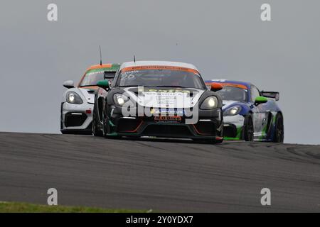 Robert Cronin, Porsche 718 Cayman GT4 RS Clubsport, Porsche Sprint Challenge Great Britain 2024, eine einzige Marque-Serie mit allen Fahrern Stockfoto