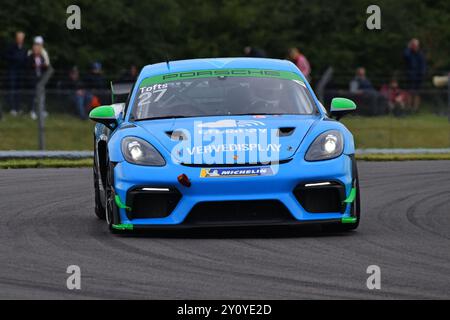 Jacob Tofts, Porsche 718 Cayman GT4 RS Clubsport, Graves Motorsport, Porsche Sprint Challenge Großbritannien 2024, eine einzige Markenserie mit allen Antrieben Stockfoto