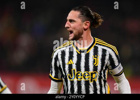 Monza, Italien. Dezember 2023. Foto Claudio Grassi/LaPresse 1 Dicembre 2023 - Monza, Italia - Sport, calcio - Monza vs Juventus - Campionato italiano di calcio Serie A TIM 2023/2024 - U-Power Stadion. Nella Foto: Esultanza dopo il gol dello 0-1 di Adrien Rabiot (Juventus FC) 1. Dezember 2023 - Monza, Italien - Sport, Fußball - AC Monza vs Juventus FC - italienische Serie A TIM Fußballmeisterschaft 2023/2024 - U-Power Stadium. Auf dem Bild: Adrien Rabiot (Juventus FC) feiert nach 0-1 Toren Guthaben: LaPresse/Alamy Live News Stockfoto