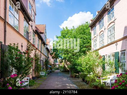 Der Füchtingshof ist einer der vielen Höfe im Bezirk Jakobi in der Lübecker Altstadt. Stockfoto