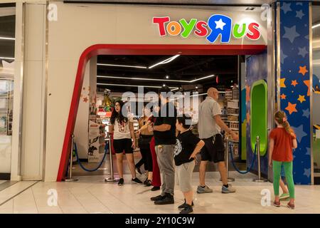 Toys R US Store in der American Dream Mall in East Rutherford, NJ, am Samstag, den 31. August 2024. (© Richard B. Levine) Stockfoto