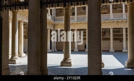 Padua, Italien - 23. Juli 2024: Hof des Palazzo Bo (Bo-Palast), historisches Gebäude mit Sitz der Universität Padua aus dem Jahr 1539 in Padua, Italien Stockfoto