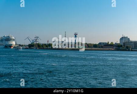 Anfahrt zum Hafen Rostock in Mecklenburg-Vorpommern Stockfoto