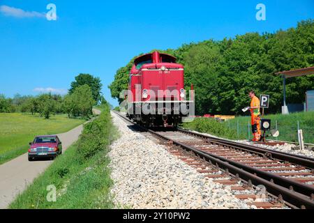 Rangierung auf der Nahverkehrsstrecke Amstetten – Gerstetten in der Kickethau-Verladeanlage Stockfoto