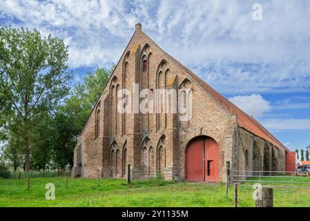 Gotische Zehntscheune des Klosters Ter Doest in Lissewege bei Brügge, Westflandern, Belgien Stockfoto