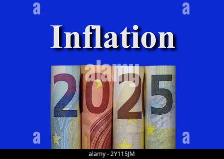 Jahreszahl 2025 aus Geldscheinen und Inflation Jahreszahl 2025 aus Geldscheinen und Inflation, 04.09.2024, Borkwalde, Brandenburg, über verschiedene Geldscheinen mit derJahreszahl 2025 befindet sich der Schriftzug Inflation. *** Jahr 2025 von Banknoten und Inflationsjahr 2025 von Banknoten und Inflation, 04 09 2024, Borkwalde, Brandenburg, über verschiedenen Banknoten mit dem Jahr 2025 ist die Buchstabeninflation Stockfoto